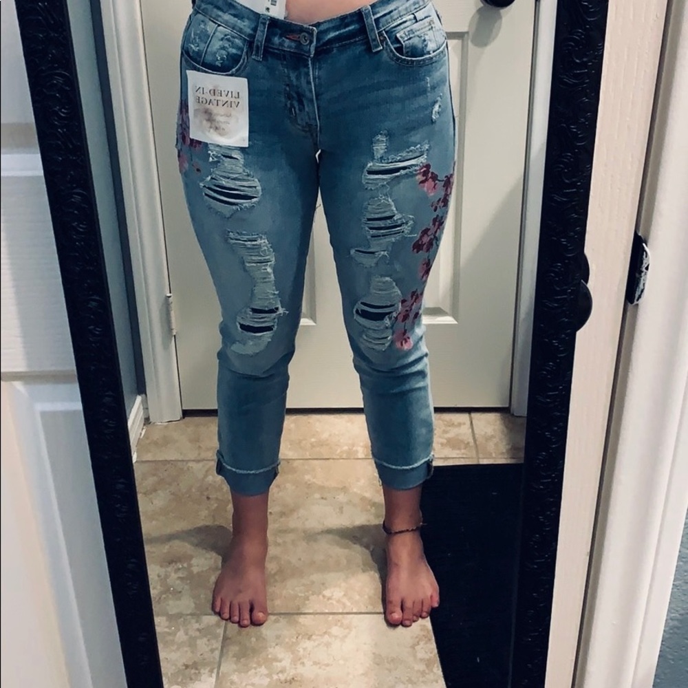 Ripped Ankle Rise Jeans